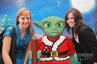 Illustration for article titled Lego Santa Yoda Gallery